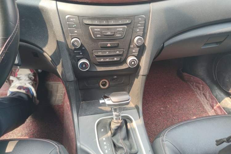 Used Bestune B50 2016 1.4T Automatic Luxury Model Gear Lever