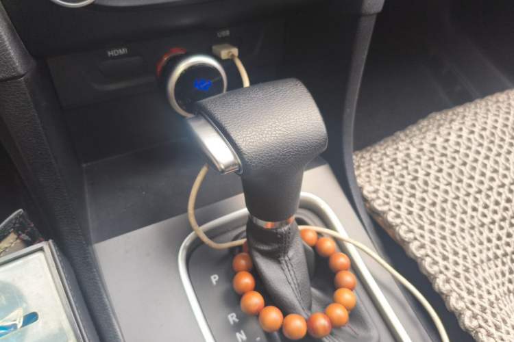 Used Bestune B50 2016 1.4T Automatic Luxury Model Gear Lever