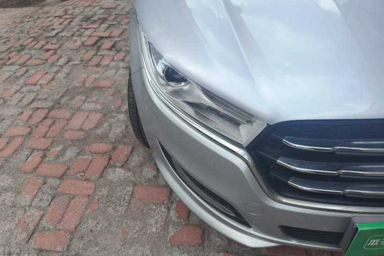 Used Bestune B50 2016 1.4T Automatic Luxury Model Right Front Headlight