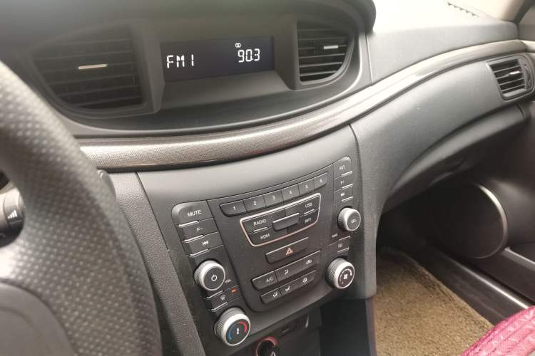 Used Bestune B50 2016 1.6L Manual Technology Model Audio And AC Panel