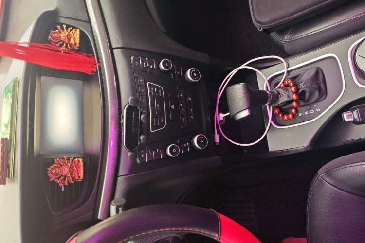 Used Bestune B50 2016 1.4T Automatic Luxury Model Audio And AC Panel