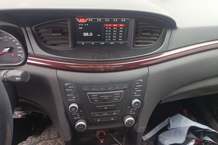 Used Bestune B50 2016 1.4T Automatic Sport Prestige Edition Audio And AC Panel