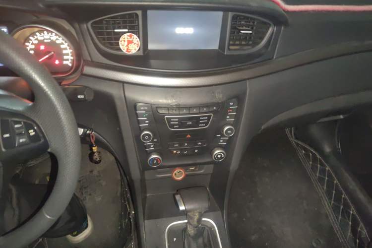 Used Bestune B50 2016 1.4T Automatic Luxury Model Audio And AC Panel