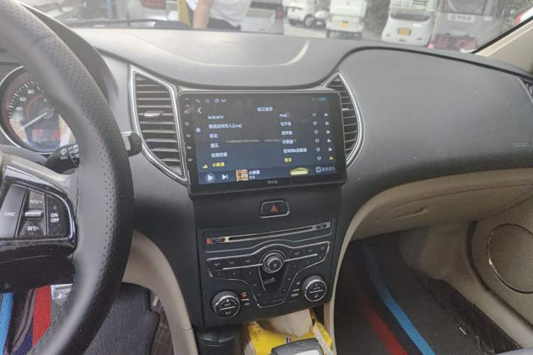 Used Bestune B50 2016 1.6L automatic comfort version Audio And AC Panel