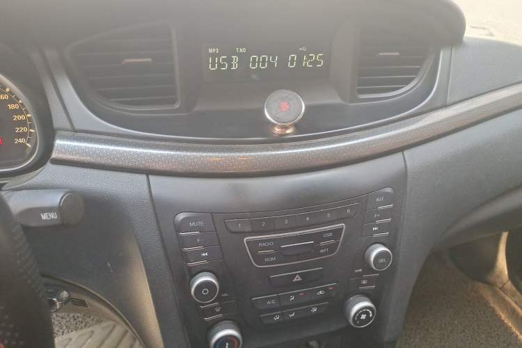 Used Bestune B50 2016 1.6L Manual Technology Model Audio And AC Panel