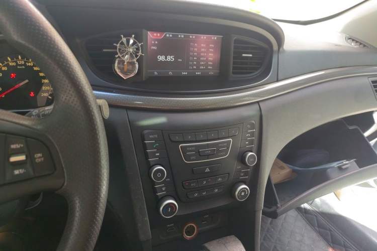 Used Bestune B50 2016 1.4T Automatic Luxury Model Audio And AC Panel