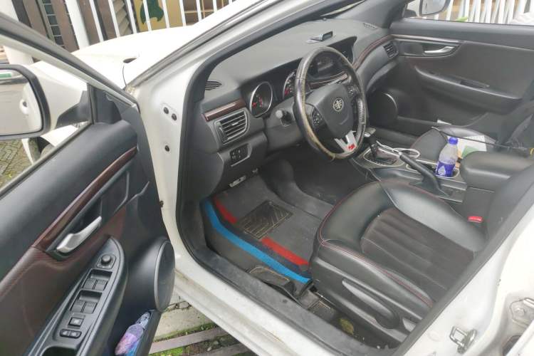 Used Bestune B50 2016 1.4T Automatic Sport Luxury Edition Driver Seat