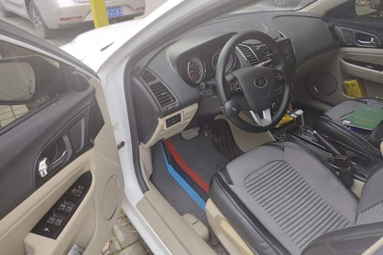 Used Bestune B50 2016 1.6L automatic comfort version Driver Seat