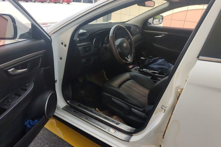 Used Bestune B50 2016 1.6L manual luxury version Driver Seat