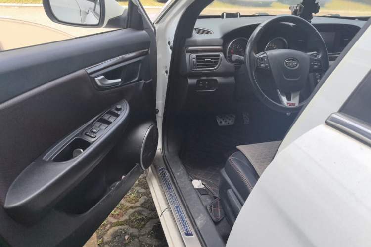 Used Bestune B50 2016 1.4T Automatic Sport Luxury Edition Driver Seat