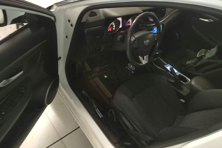 Used Bestune B50 2016 1.6L automatic comfort version Driver Seat