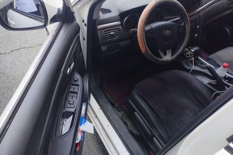 Used Bestune B50 2016 1.6L Automatic Luxury Model Driver Seat