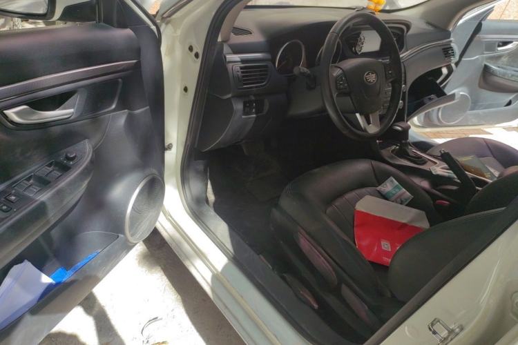 Used Bestune B50 2016 1.4T Automatic Luxury Model Driver Seat