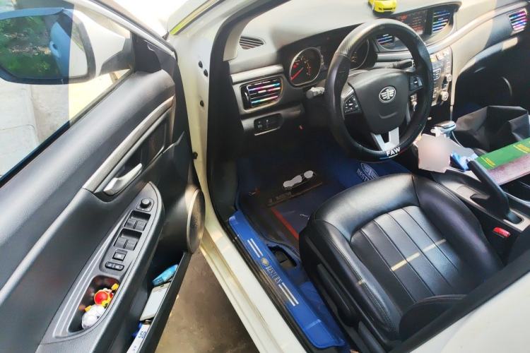 Used Bestune B50 2016 1.4T Automatic Luxury Model Driver Seat