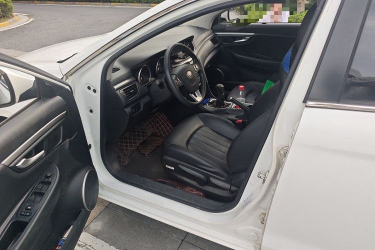 Used Bestune B50 2016 1.6L manual luxury version Driver Seat