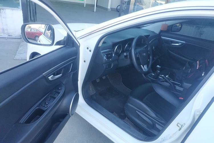 Used Bestune B50 2016 1.6L manual luxury version Driver Seat