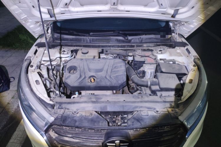 Used Bestune B50 2016 1.6L manual luxury version Engine Bay
