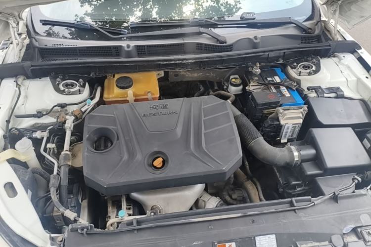 Used Bestune B50 2016 1.6L manual luxury version Engine Bay