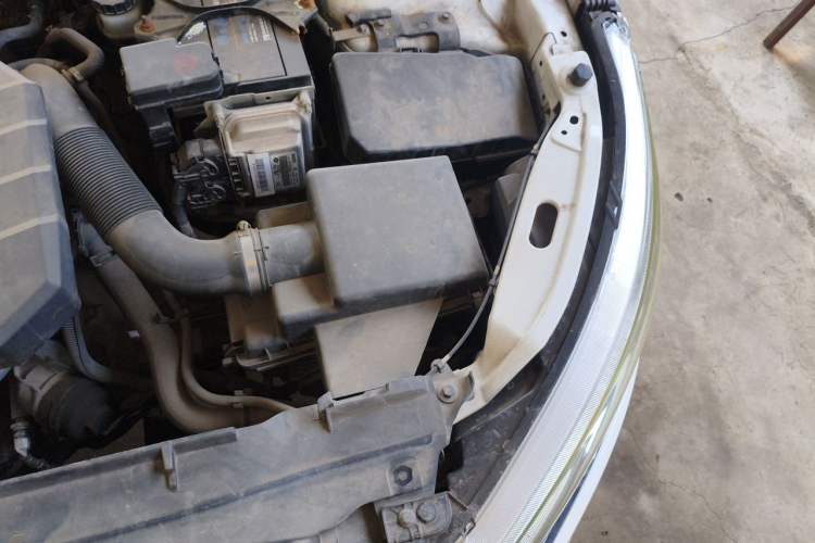 Used Bestune B50 2016 1.6L manual Comfort trim level Engine Bay Left