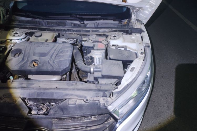 Used Bestune B50 2016 1.6L manual luxury version Engine Bay Left
