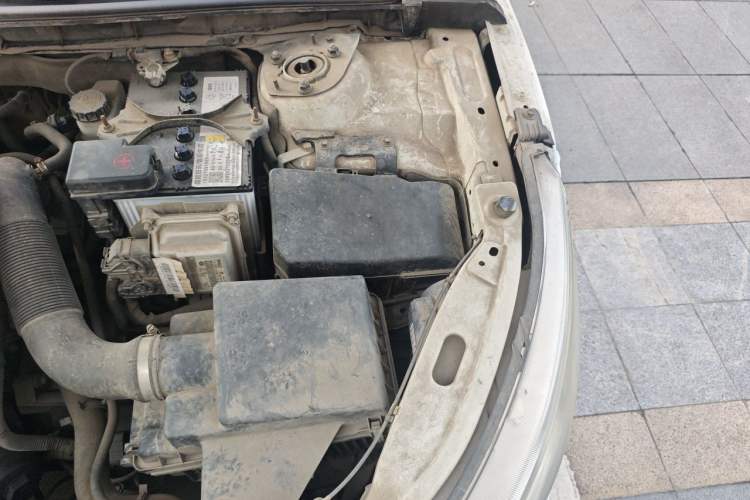 Used Bestune B50 2016 1.6L manual luxury version Engine Bay Left