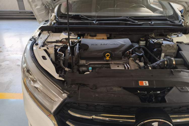 Used Bestune B50 2016 1.4T Automatic Luxury Model Engine Bay Right