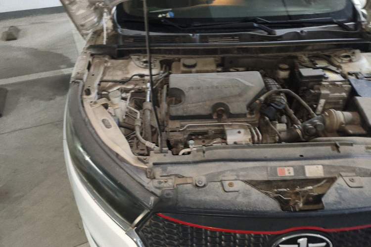 Used Bestune B50 2016 1.4T Automatic Sport Luxury Edition Engine Bay Right
