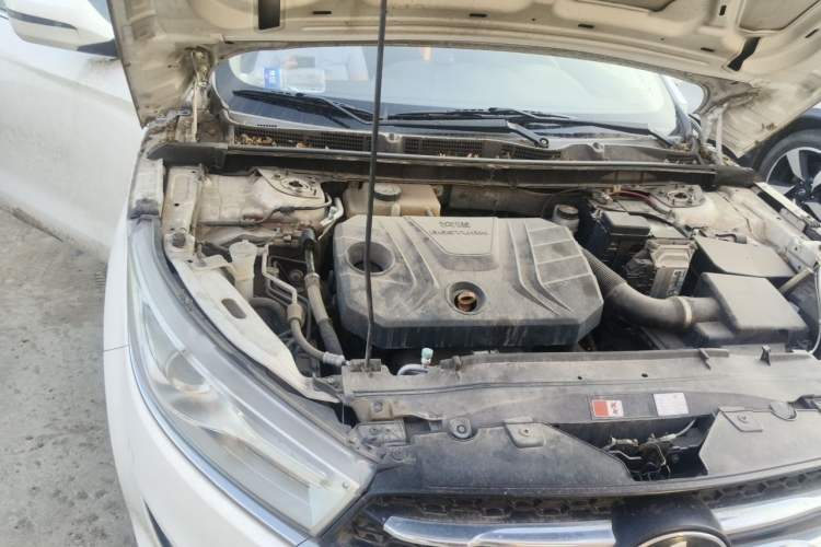 Used Bestune B50 2016 1.6L manual Comfort trim level Engine Bay Right