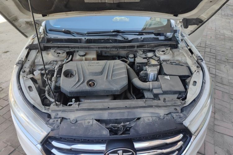 Used Bestune B50 2016 1.6L manual Comfort trim level Engine Bay