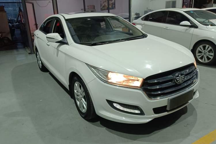 Used Bestune B50 2016 1.6L manual luxury version Exterior 2