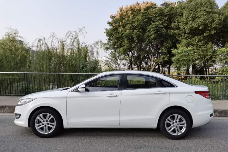 Used Bestune B50 2016 1.6L Automatic Luxury Model Exterior 3
