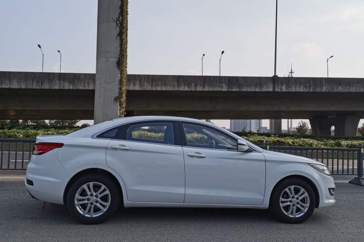 Used Bestune B50 2016 1.6L Automatic Luxury Model Exterior 4