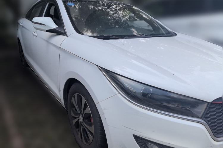 Used Bestune B50 2016 1.4T Automatic Sport Luxury Edition Front Right 45 Deg