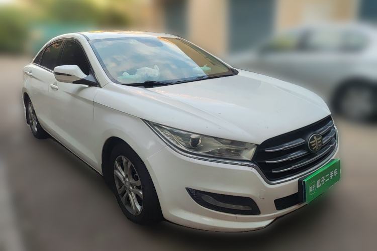 Used Bestune B50 2016 1.6L manual Comfort trim level Front Right 45 Deg