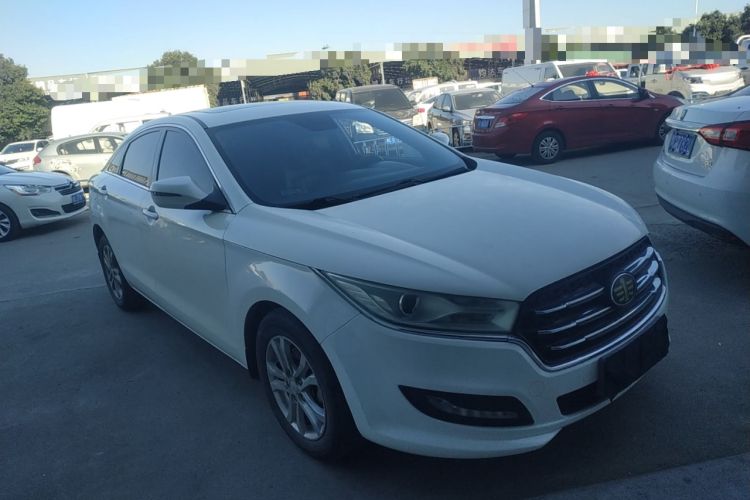 Used Bestune B50 2016 1.6L manual luxury version Front Right 45 Deg