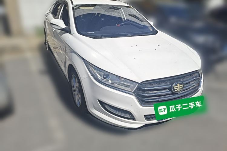 Used Bestune B50 2016 1.6L manual luxury version Front Right 45 Deg