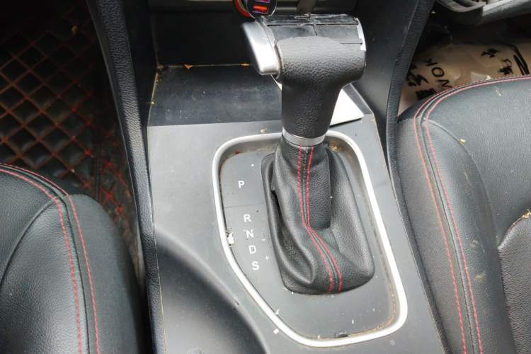 Used Bestune B50 2016 1.4T Automatic Sport Luxury Edition Gear Lever