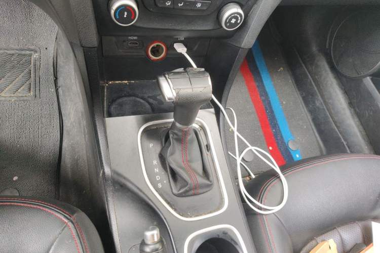 Used Bestune B50 2016 1.4T Automatic Sport Luxury Edition Gear Lever