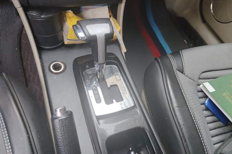 Used Bestune B50 2016 1.6L automatic comfort version Gear Lever