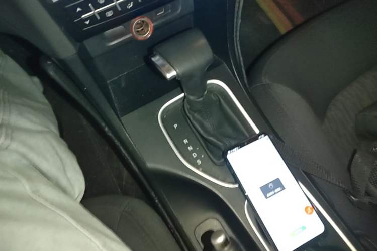 Used Bestune B50 2016 1.6L automatic comfort version Gear Lever