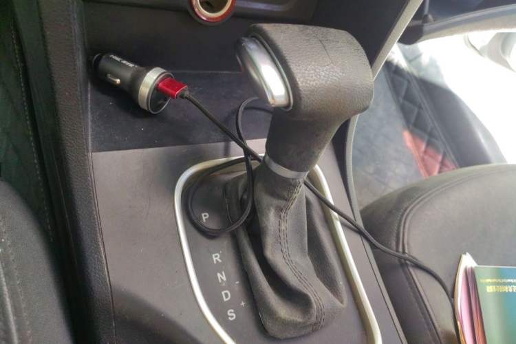 Used Bestune B50 2016 1.4T Automatic Luxury Model Gear Lever