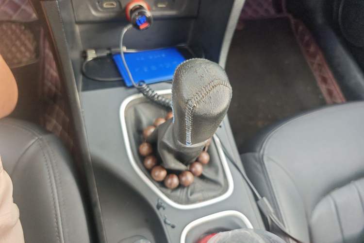 Used Bestune B50 2016 1.6L manual luxury version Gear Lever