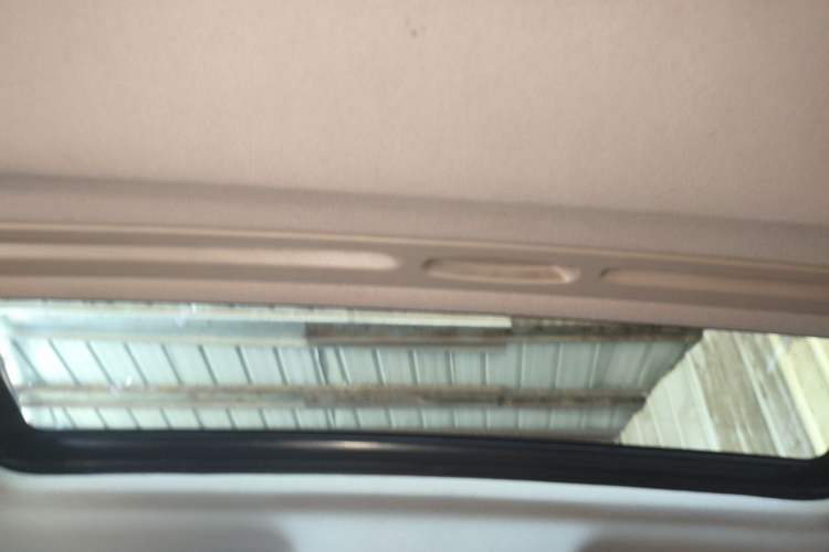 Used Bestune B50 2016 1.6L manual Comfort trim level Headliner