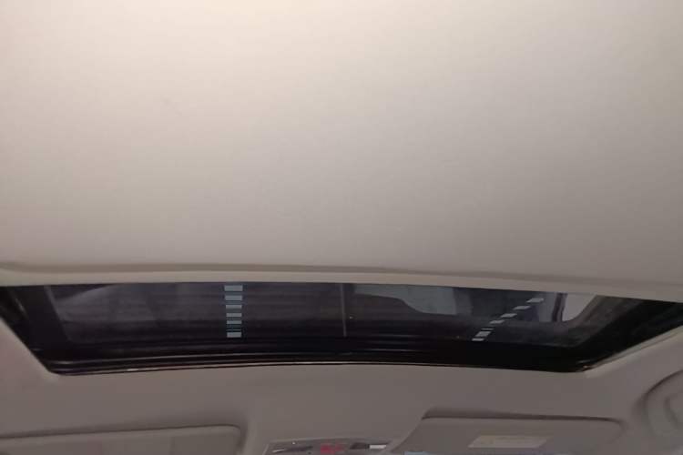 Used Bestune B50 2016 1.6L manual luxury version Headliner