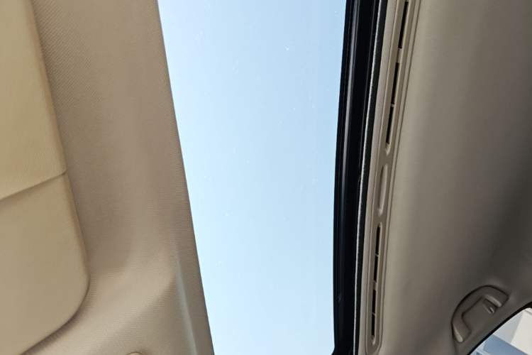 Used Bestune B50 2016 1.6L Automatic Luxury Model Headliner