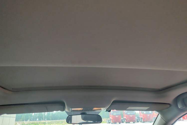 Used Bestune B50 2016 1.6L manual luxury version Headliner