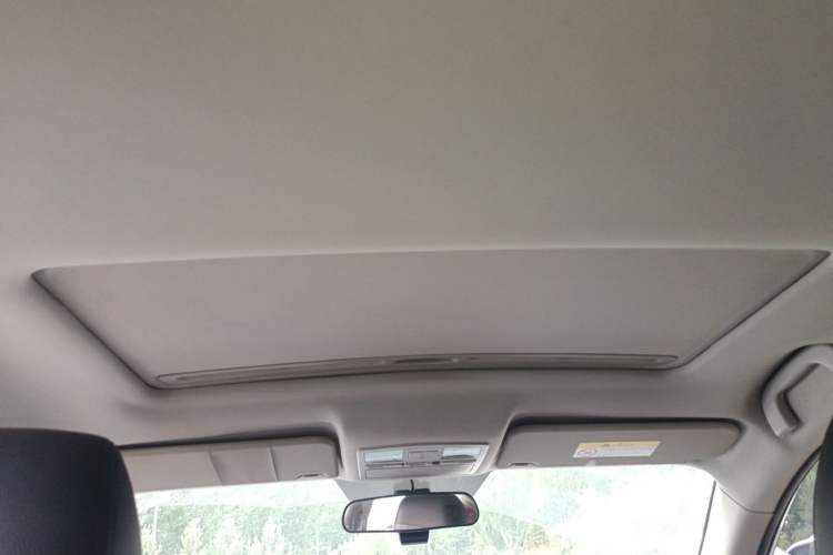 Used Bestune B50 2016 1.4T Automatic Luxury Model Headliner