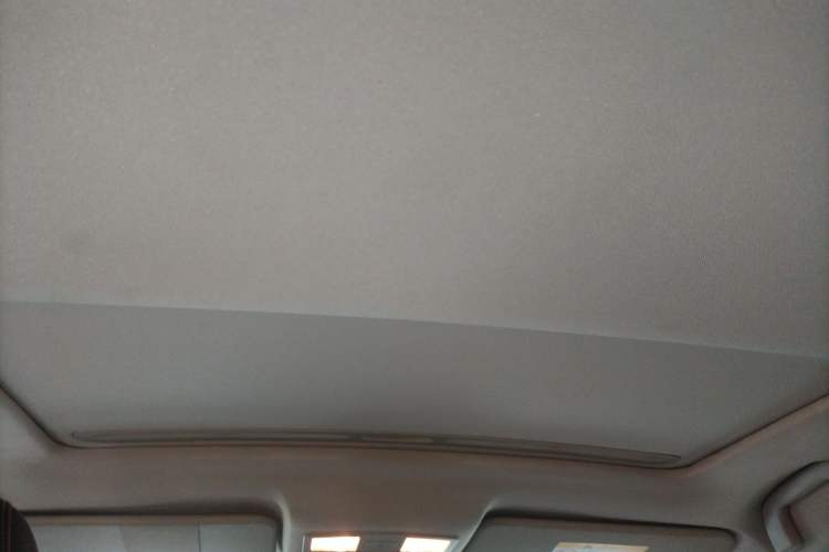 Used Bestune B50 2016 1.6L manual Comfort trim level Headliner