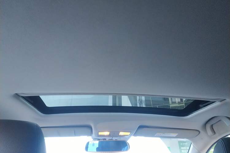 Used Bestune B50 2016 1.6L manual luxury version Headliner
