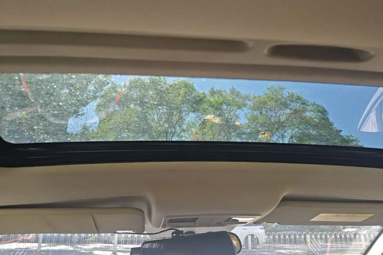 Used Bestune B50 2016 1.6L manual luxury version Headliner